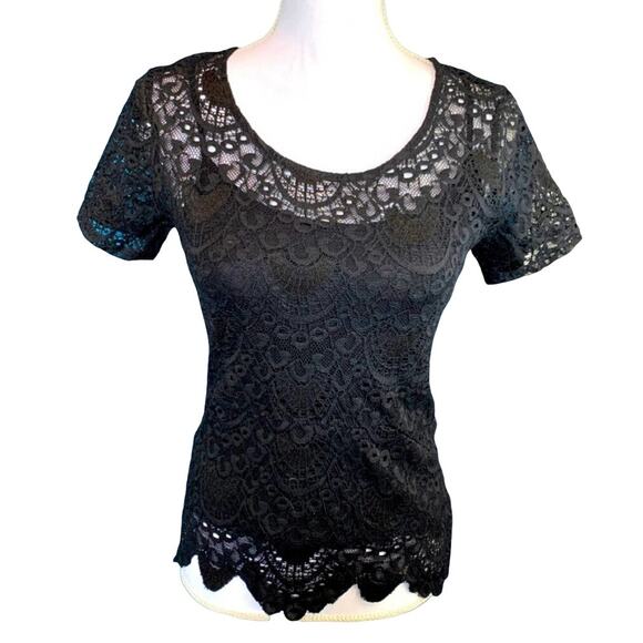Velvet by Graham & Spencer Black lace short sleeve top - Picture 1 of 5